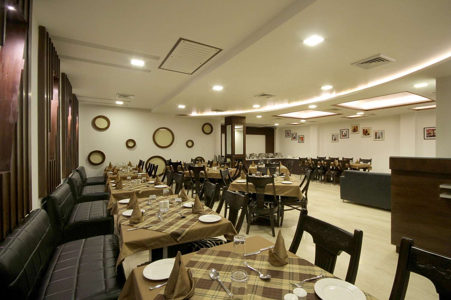 Best Western Swing High Katra Katra (Jammu and Kashmir) Restaurante foto
